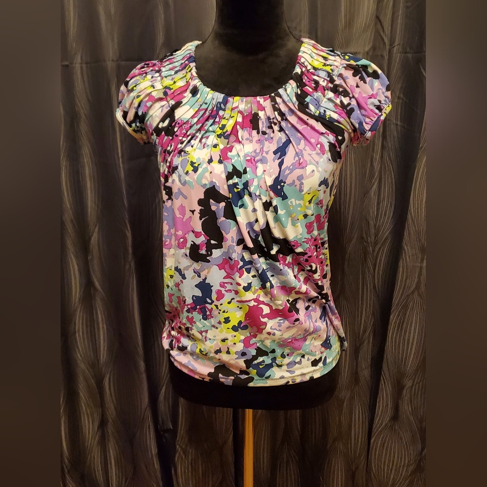 Abstract Shirt with Pleated Collar